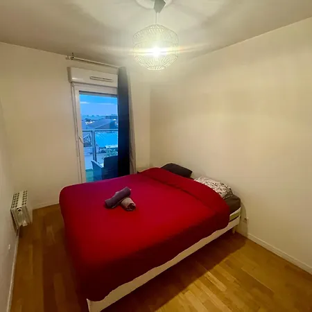 Vue Tour Eiffel - Metro - Wifi - Parking - Terrasse - Dream Host Apartamento Saint-Denis (Seine-Saint-Denis)