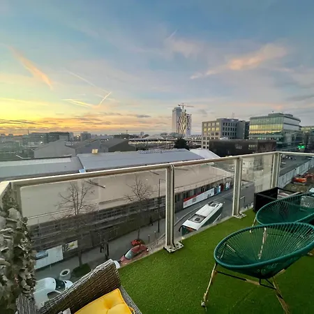 Appartamento Vue Tour Eiffel - Metro - Wifi - Parking - Terrasse - Dream Host Saint-Denis (Seine-Saint-Denis)